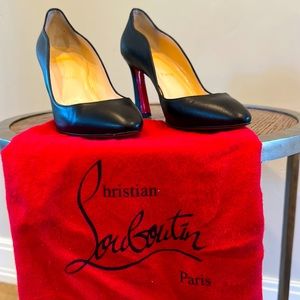 Christian Louboutin high heels with round toes, size 40 patent leather.